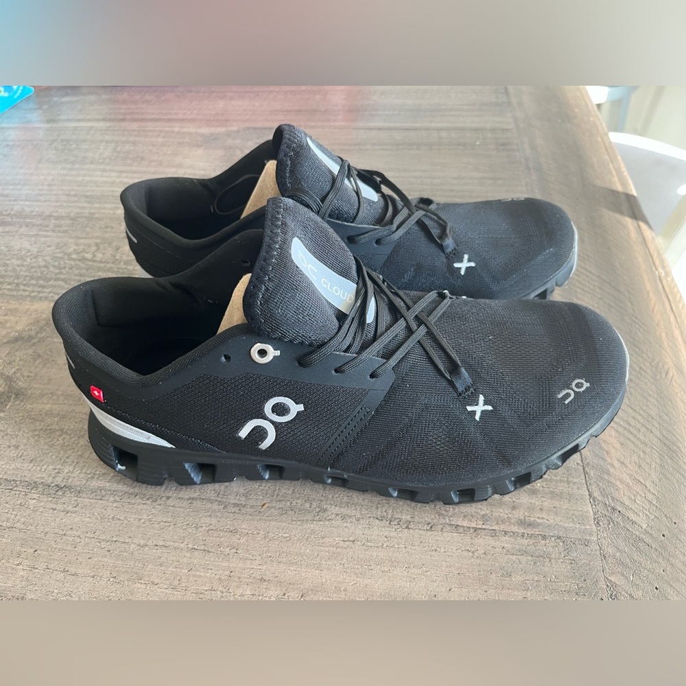 Men’s size 8.5 On Cloud X NEW